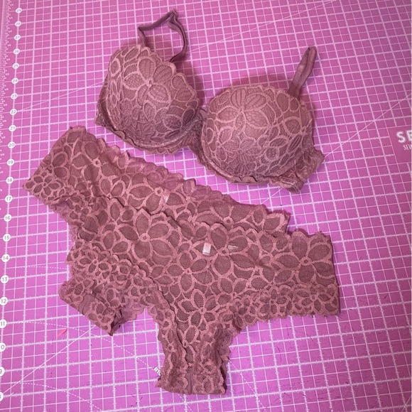 PINK by VS Date Push-up Bra and Panties Set - Picture 2 of 9